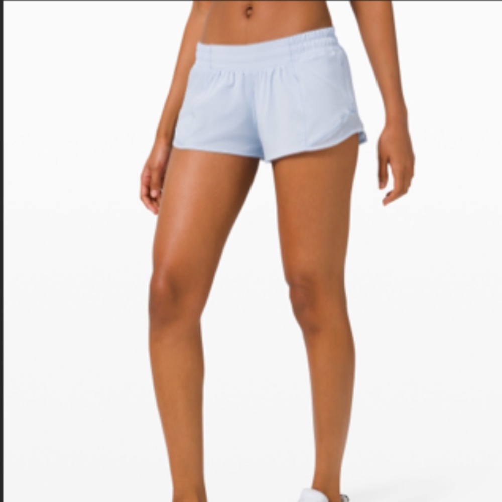 Lululemon Hotty Hot LR Short 2.5”